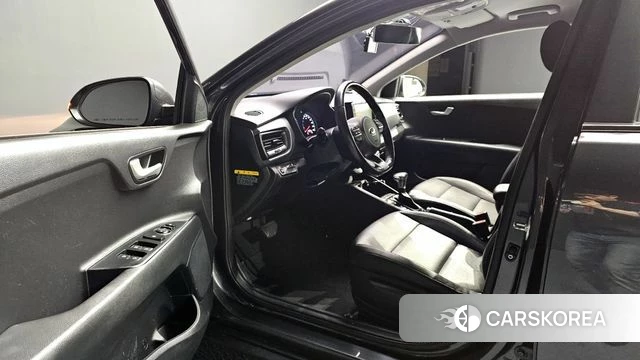 Kia Stonic 2018 Серый из Кореи, фото 3