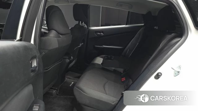 Toyota Prius 4th Generation 2021 Белый из Кореи, фото 3