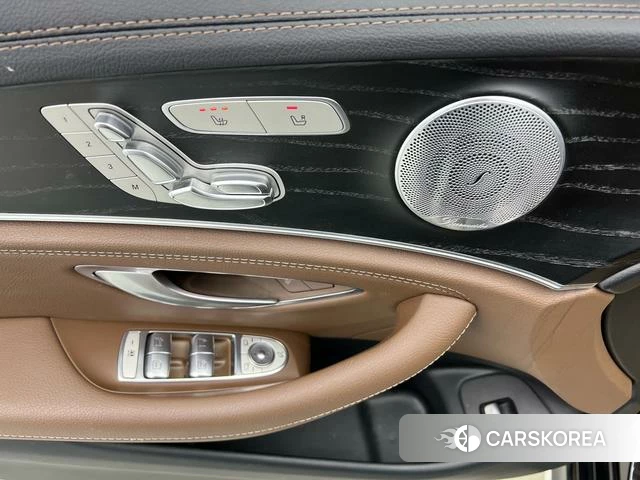 Mercedes-Benz E-class 2021 Черный из Китая, фото 3