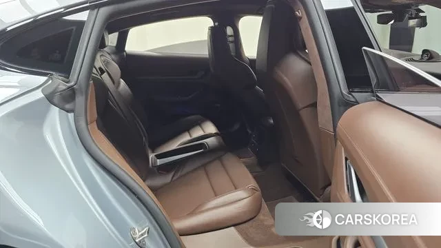 Porsche Taycan 2021 Серебряный из Кореи, фото 3