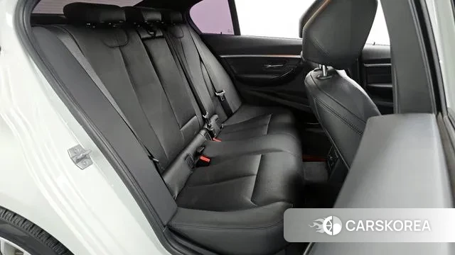 BMW 3 Series (F30) 2018 Белый из Кореи, фото 3