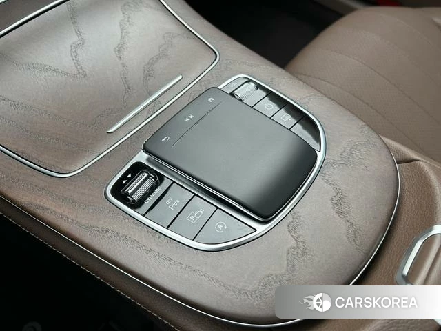 Mercedes-Benz E-class 2023 Черный из Китая, фото 3