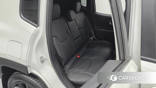 Jeep Renegade 2023 Белый из Кореи, фото 3