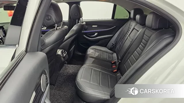 Mercedes-Benz E-Class W213 2018 Белый из Кореи, фото 3