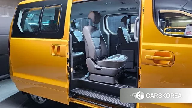 Hyundai The New Grand Starex 2020 Желтый из Кореи, фото 3