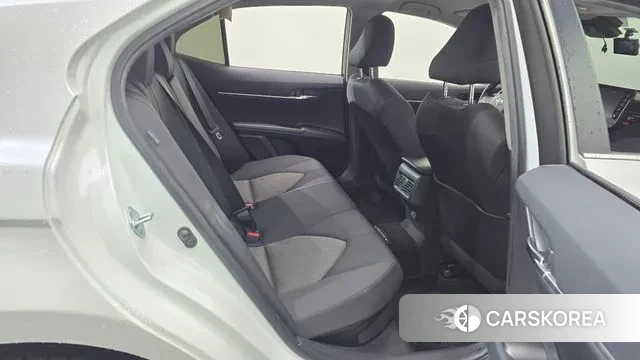 Toyota Camry (XV70) 2021 Белый из Кореи, фото 3