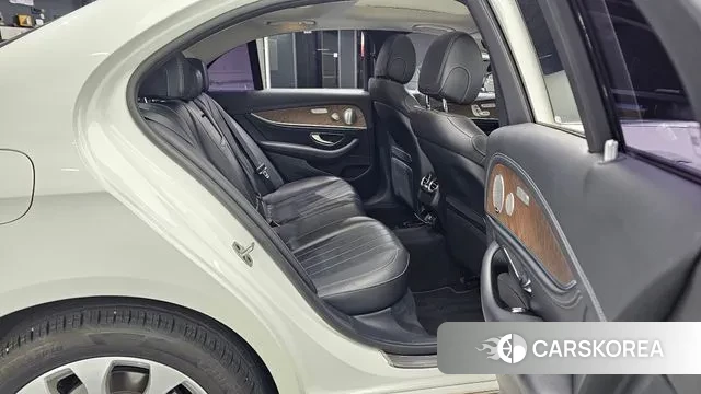 Mercedes-Benz E-Class W213 2019 Белый из Кореи, фото 3