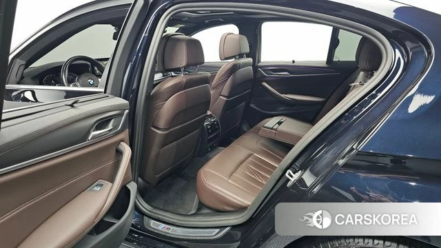 BMW 5 Series (G30) 2022 Черный из Кореи, фото 3