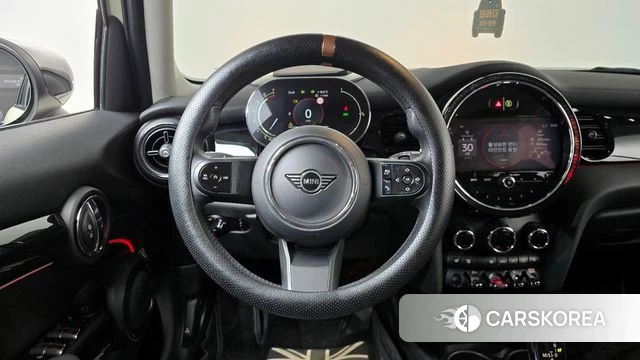 Mini Cooper 2022 Белый из Кореи, фото 3