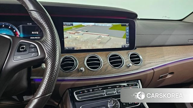 Mercedes-Benz E-Class W213 2018 Белый из Кореи, фото 3