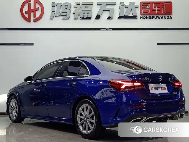 Mercedes-Benz Class A 2021 Синий из Китая, фото 3