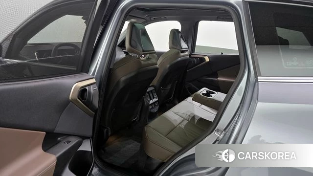 BMW X3 (G45) 2025 Серебристо-серый из Кореи, фото 3