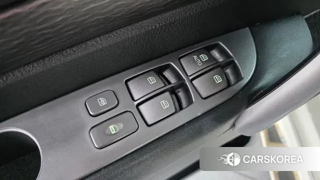 Ssangyong Korando Turismo 2019 Белый из Кореи, фото 3