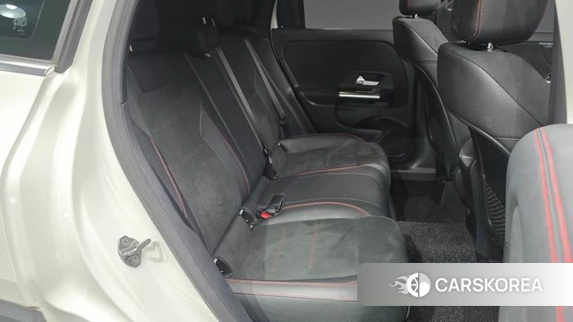 Mercedes-Benz GLA - Class H247 2021 Белый из Кореи, фото 3