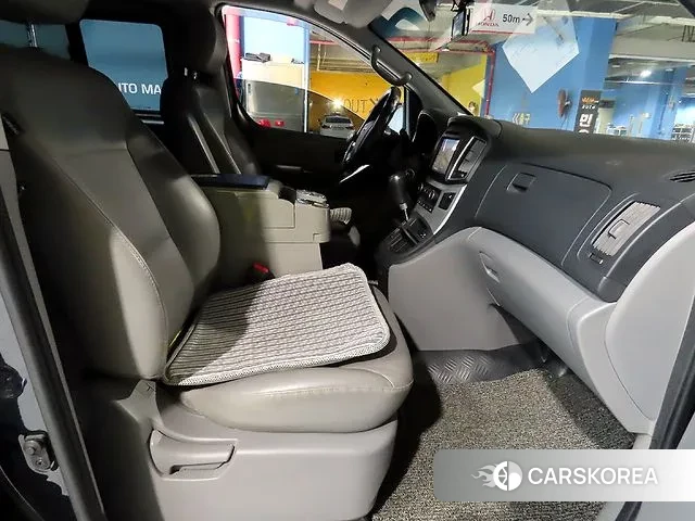 Hyundai The New Grand Starex 2019 Черный из Кореи, фото 3