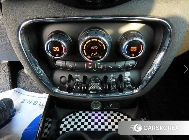 Mini Cooper Clubman 2022 Черный из Кореи, фото 3