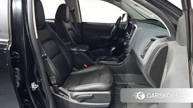 Chevrolet (GM Daewoo) Real New Colorado 2022 Черный из Кореи, фото 3