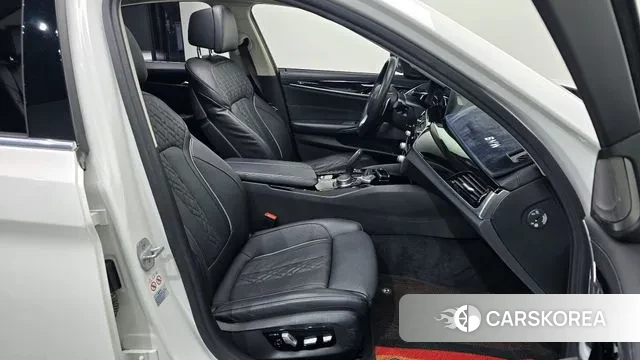 BMW 5 Series (G30) 2020 Белый из Кореи, фото 3
