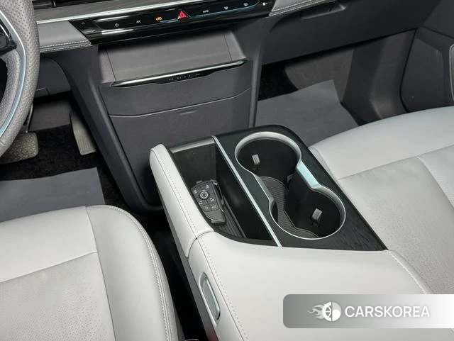 Buick GL8 2025 Серебристо-серый из Китая, фото 3
