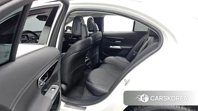 Mercedes-Benz E-Class W214 2024 Белый из Кореи, фото 3