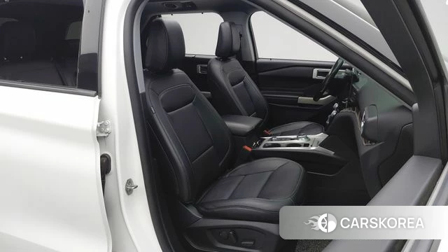 Ford Explorer 6th Generation 2021 Белый из Кореи, фото 3