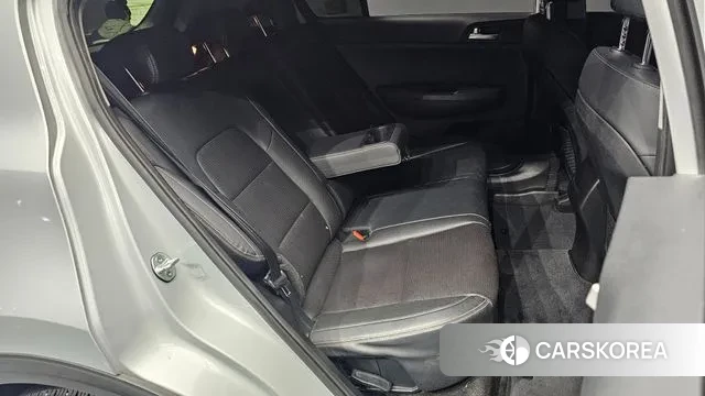 Kia Sportage The Bold 2021 Серебристо-серый из Кореи, фото 3