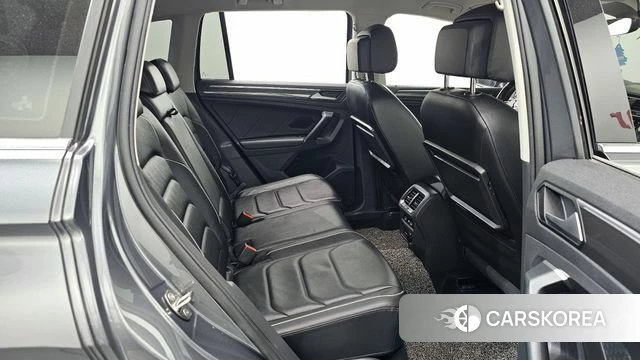 Volkswagen Tiguan second Generation 2020 Серый из Кореи, фото 3