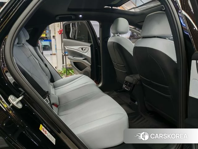 BYD Seal DM 2023 Черный из Китая, фото 3