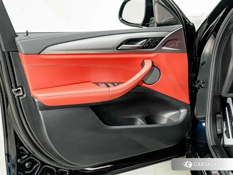 BMW X4 2021 Черный из Китая, фото 3