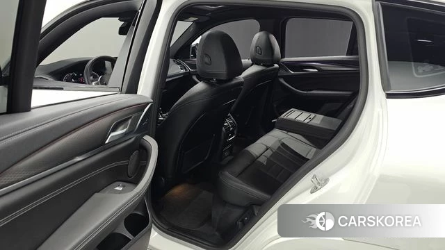 BMW X4 (G02) 2024 Белый из Кореи, фото 3