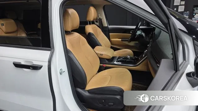 Kia Carnival 4th generation 2023 Белый из Кореи, фото 3