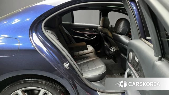 Mercedes-Benz E-Class W213 2023 Синий из Кореи, фото 3