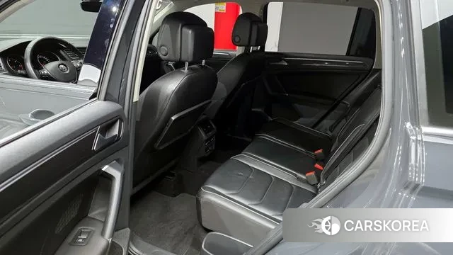 Volkswagen Tiguan second Generation 2018 Серый из Кореи, фото 3