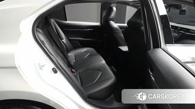 Toyota Camry (XV70) 2019 Белый из Кореи, фото 3