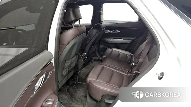 Genesis GV70 2023 Белый из Кореи, фото 3