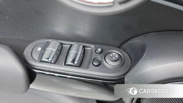 Mini Cooper 2024 Жемчужный цвет из Кореи, фото 3
