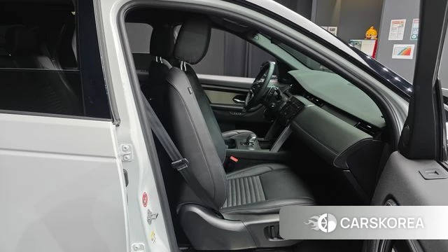 Land Rover Discovery Sports 2nd Generation 2024 Белый из Кореи, фото 3