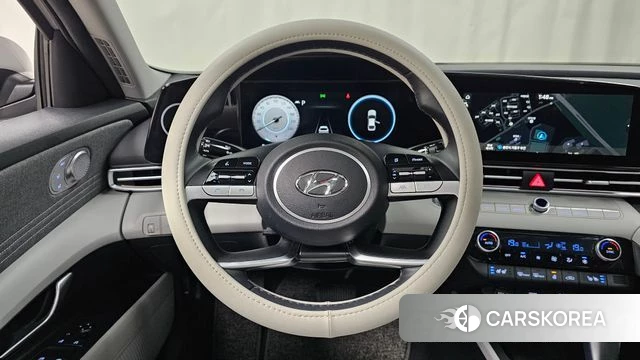 Hyundai Avante (CN7) 2022 Серебристо-серый из Кореи, фото 3