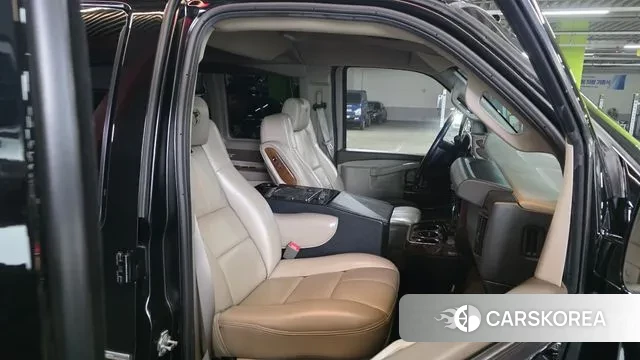 Chevrolet Express Van 2019 Черный из Кореи, фото 3