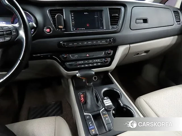 Kia The New Carnival 2018 Белый из Кореи, фото 3