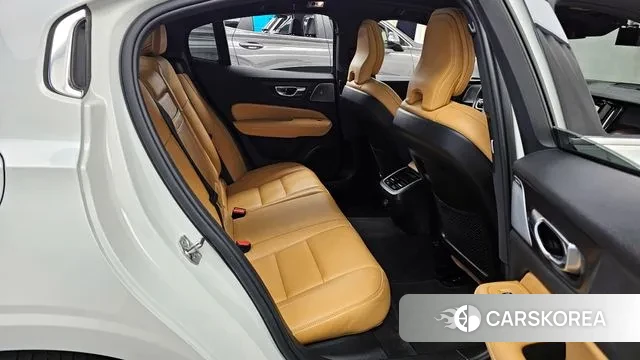 Volvo S60 3rd generation 2021 Белый из Кореи, фото 3