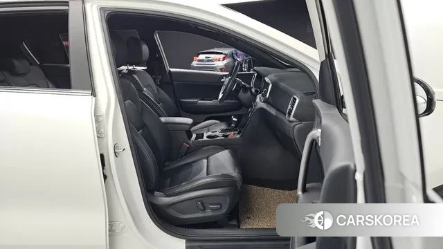 Kia Sportage The Bold 2021 Белый из Кореи, фото 3