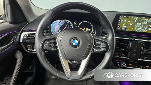 BMW 5 Series (G30) 2018 Белый из Кореи, фото 3