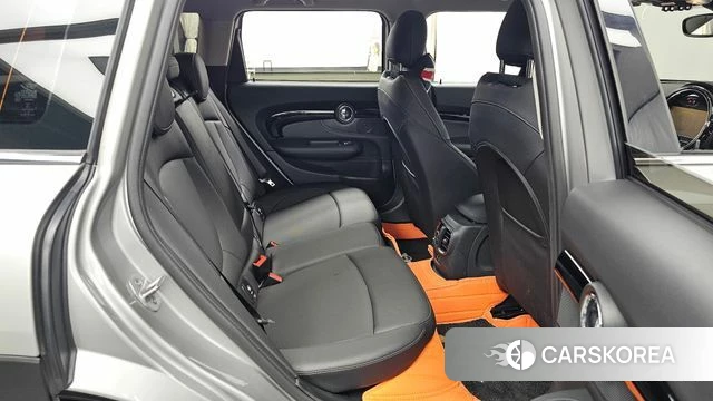 Mini Cooper Clubman 2023 Серебряный из Кореи, фото 3