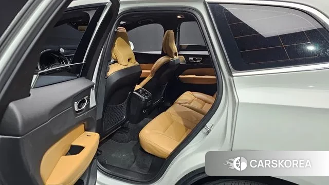 Volvo XC60 second Generation 2019 Белый из Кореи, фото 3