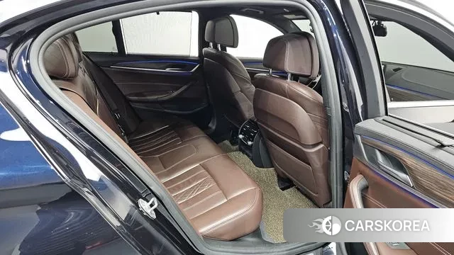 BMW 5 Series (G30) 2018 Черный из Кореи, фото 3