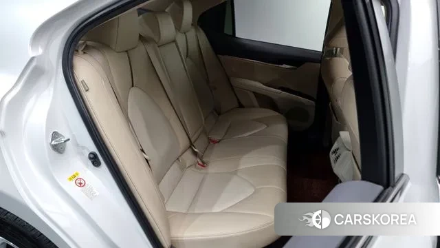 Toyota Camry (XV70) 2018 Белый из Кореи, фото 3