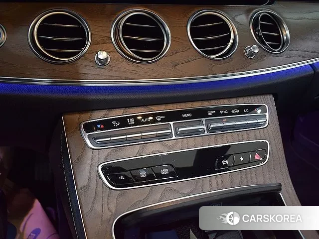 Mercedes-Benz E-Class W213 2022 Черный из Кореи, фото 3