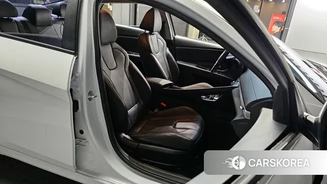 Hyundai The New Avante (CN7) 2023 Белый из Кореи, фото 3