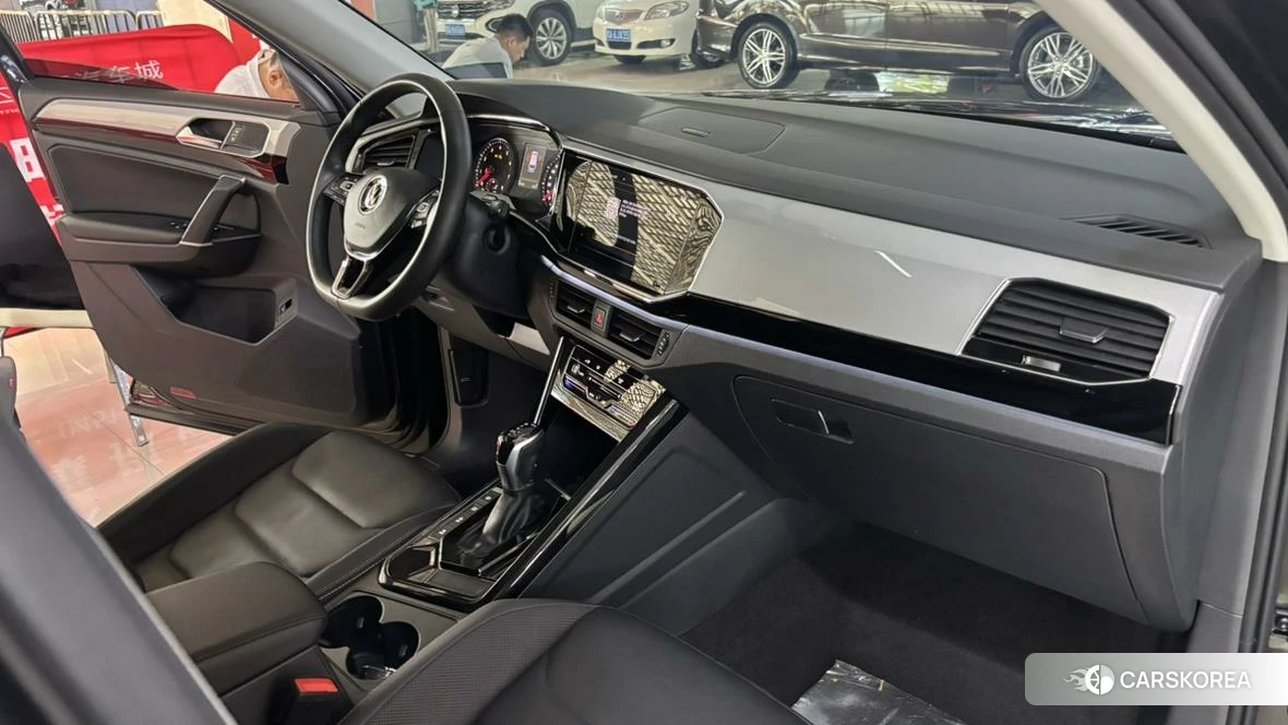 Volkswagen Tanyue 2021 Темно-серый из Китая, фото 3